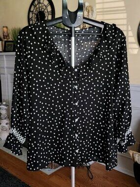 NWT Studio B by Bobeau sz XL black / white polka dot top